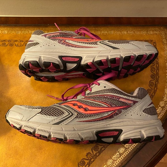 SAUCONY WOMEN'S GRAY COHESION 9 RUNNING SHOES - Picture 2 of 7